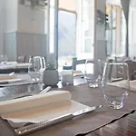 Πανδοχείο Gandriese *